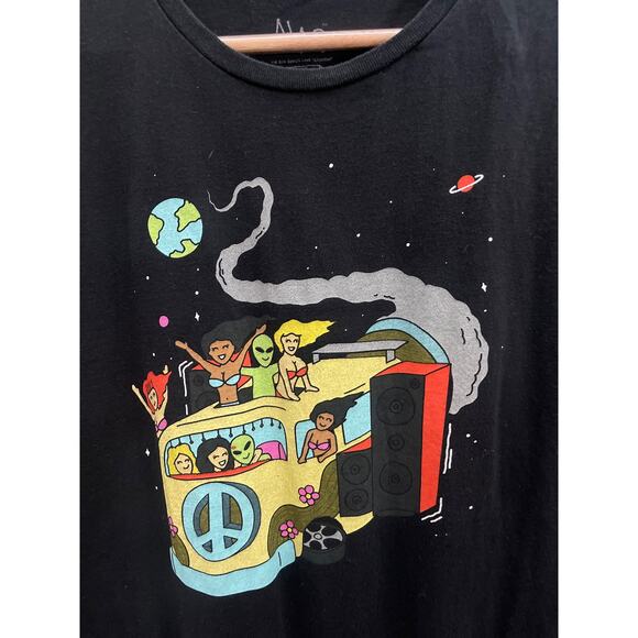 ALab, Black T-Shirt, Peace Van, Alien, Bikini Girls Men’s Size L - Picture 2 of 4